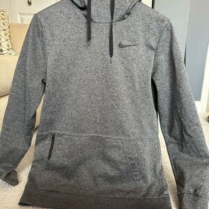 Nike Men's Gray Hoodie with fleece lining